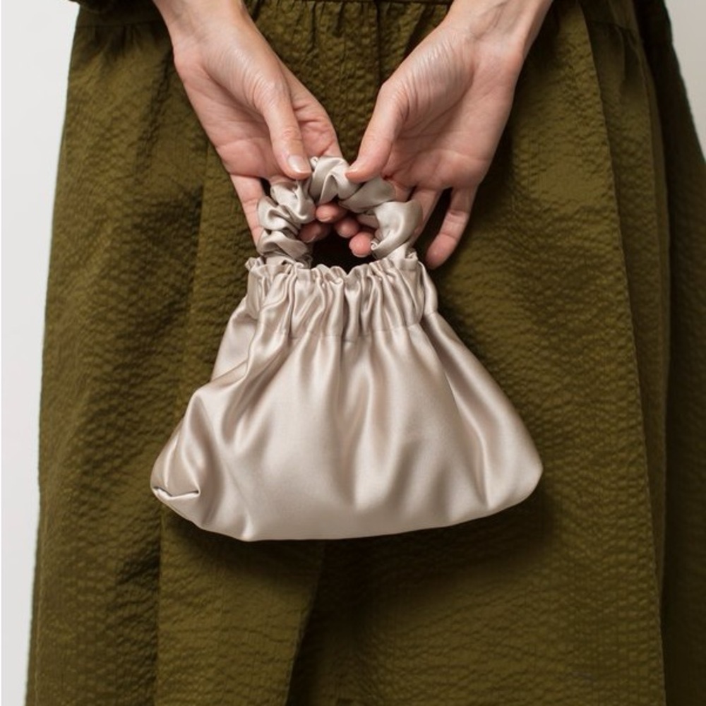 A Bronze Age Halo Bag in Champagne